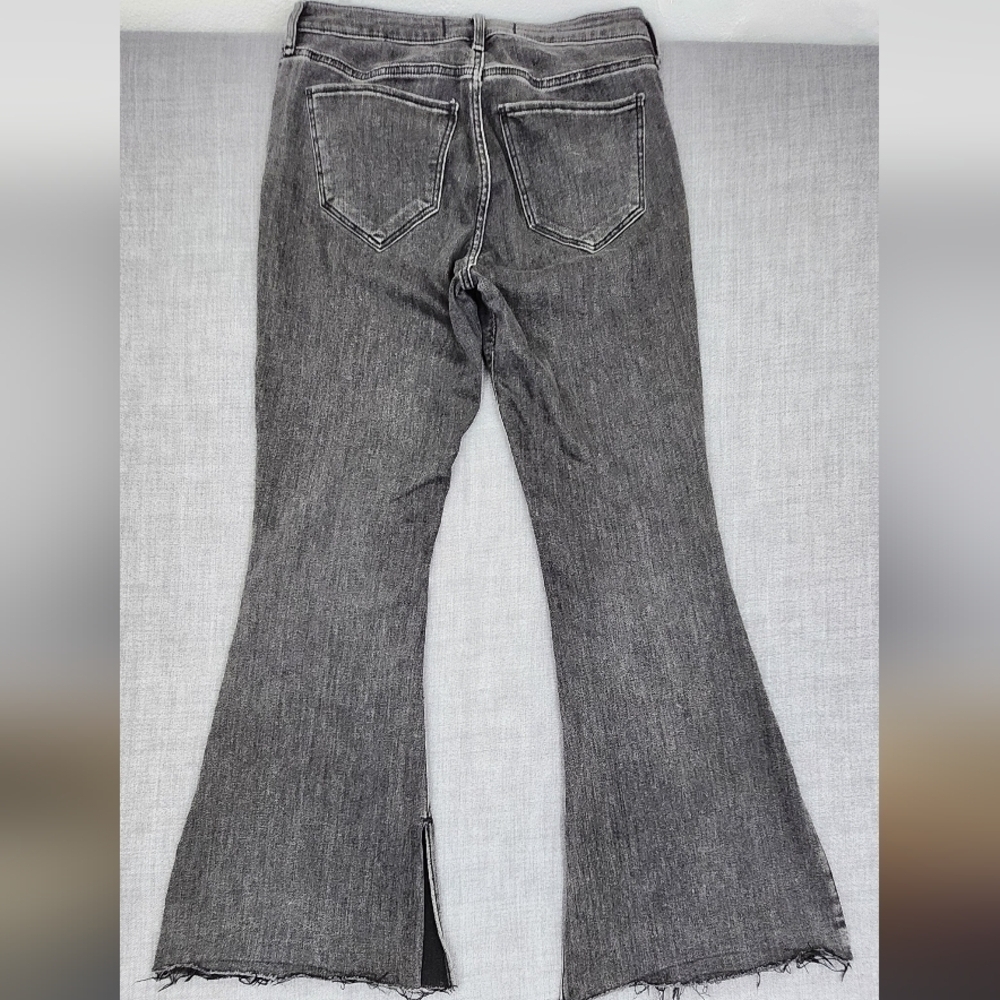 Hollister High Rise Soft Stretch Flare Distressed Style Black Denim Jeans. 13R - Picture 3 of 11
